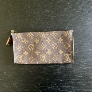 Louis Vuitton Brown and Gold Key Holder